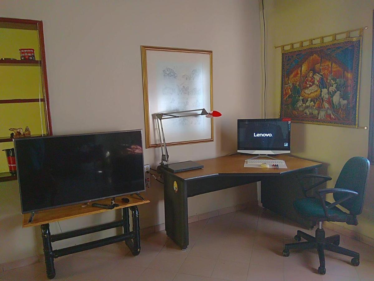 Casa Luna -Estrategica Ubicacion- Медельин Экстерьер фото